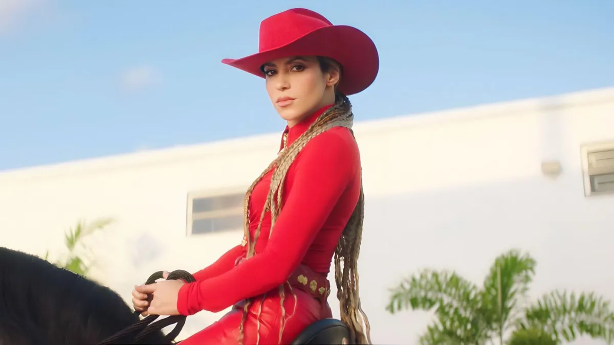 Shakira Presenta el Jefe Junto a Fuerza Regida