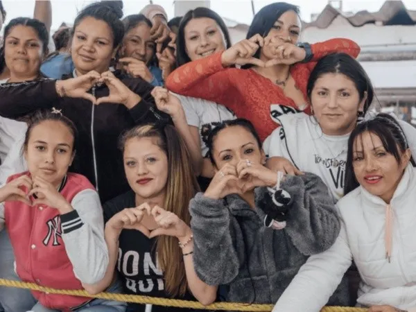 Fundación de Karol G dona espacios en América Fundación de Karol G dona espacios en América