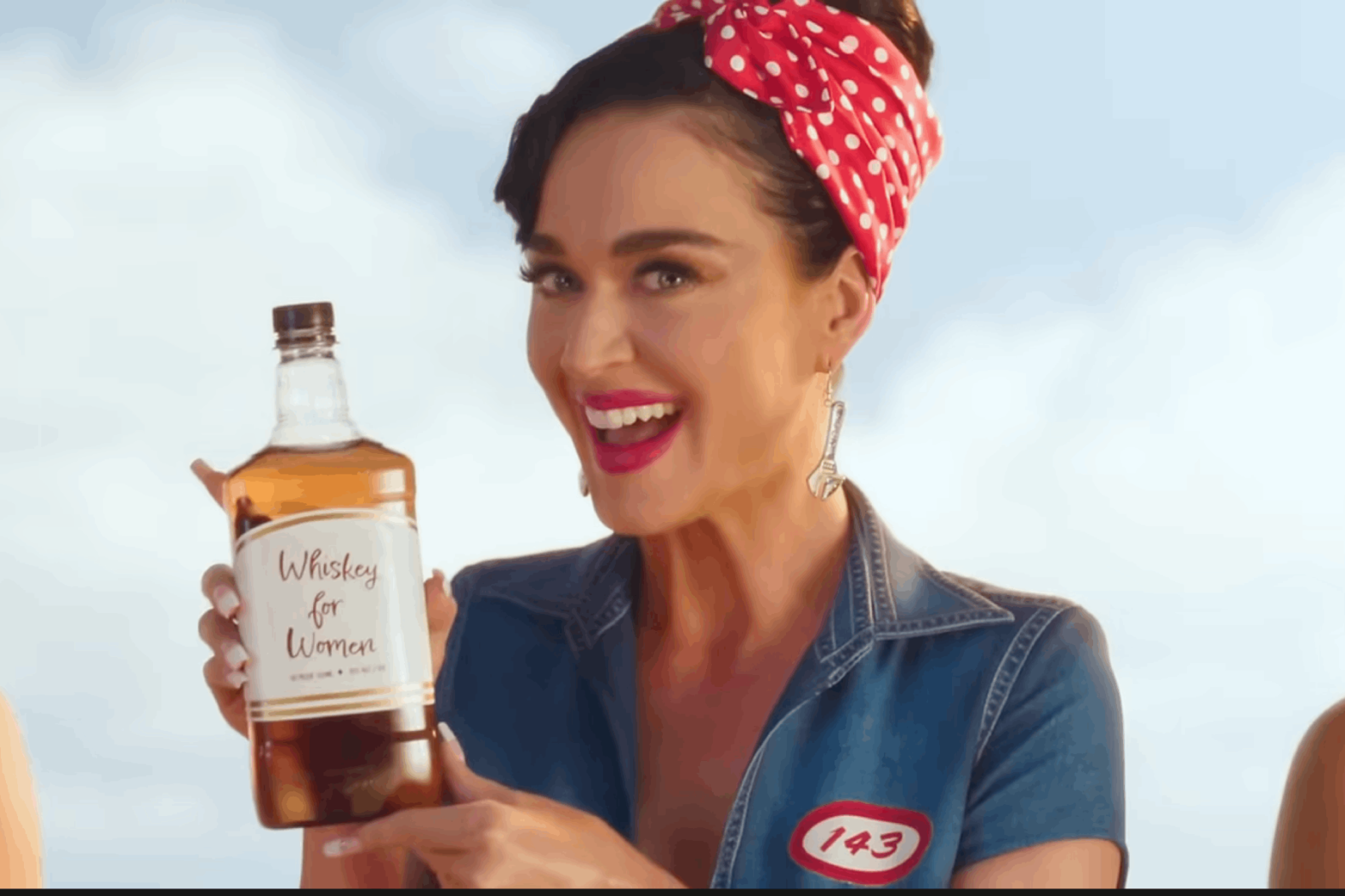 Katy Perry defiende "Woman's World" en Instagram. Katy Perry defiende "Woman's World" en Instagram.