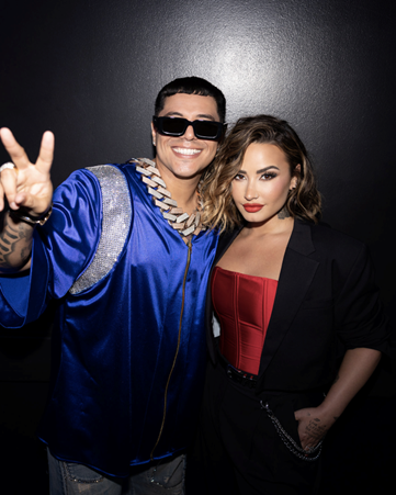Grupo Firme y Demi Lovato Presentan el Viceo de "Chula". Grupo Firme y Demi Lovato Presentan el Viceo de "Chula".