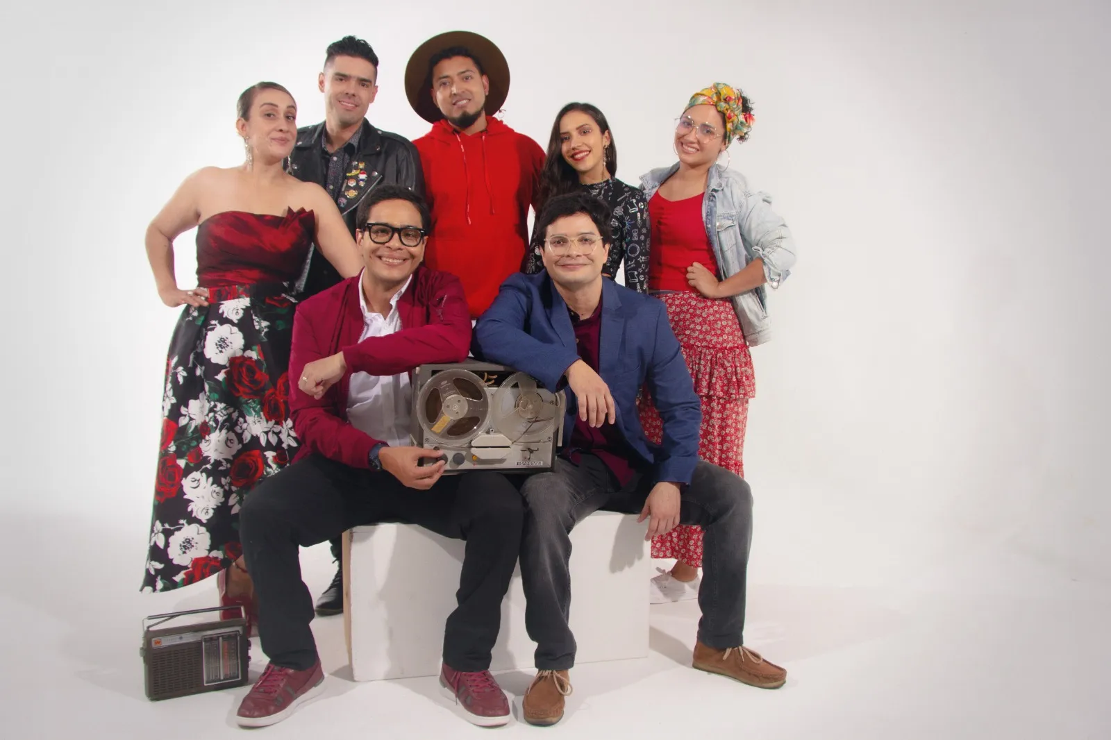 Los Hermanos Aicardi Presentan "El Acongojao" Los Hermanos Aicardi Presentan "El Acongojao"