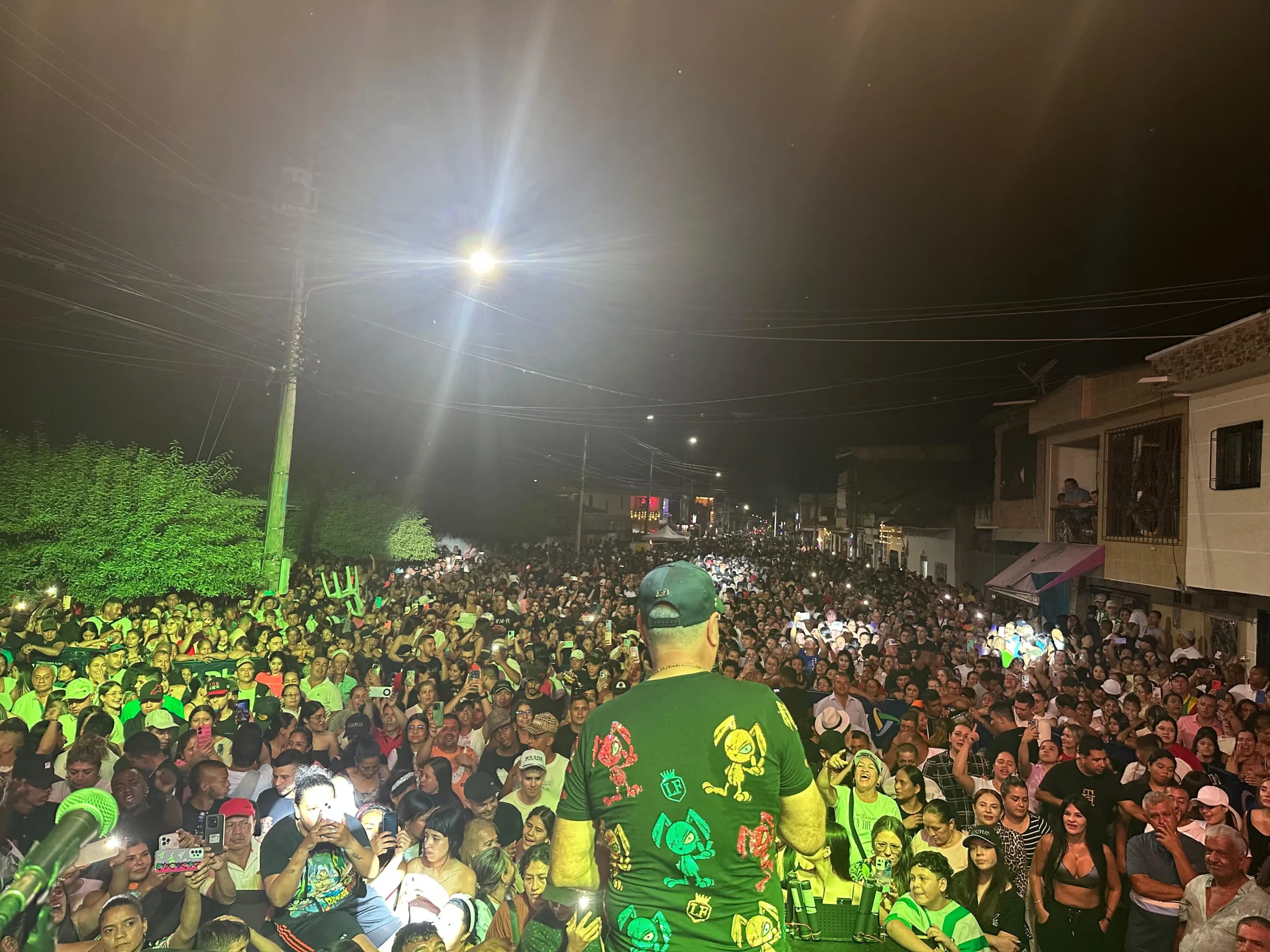 Luis Alberto Posada Emociona a Cartago. Luis Alberto Posada Emociona a Cartago.