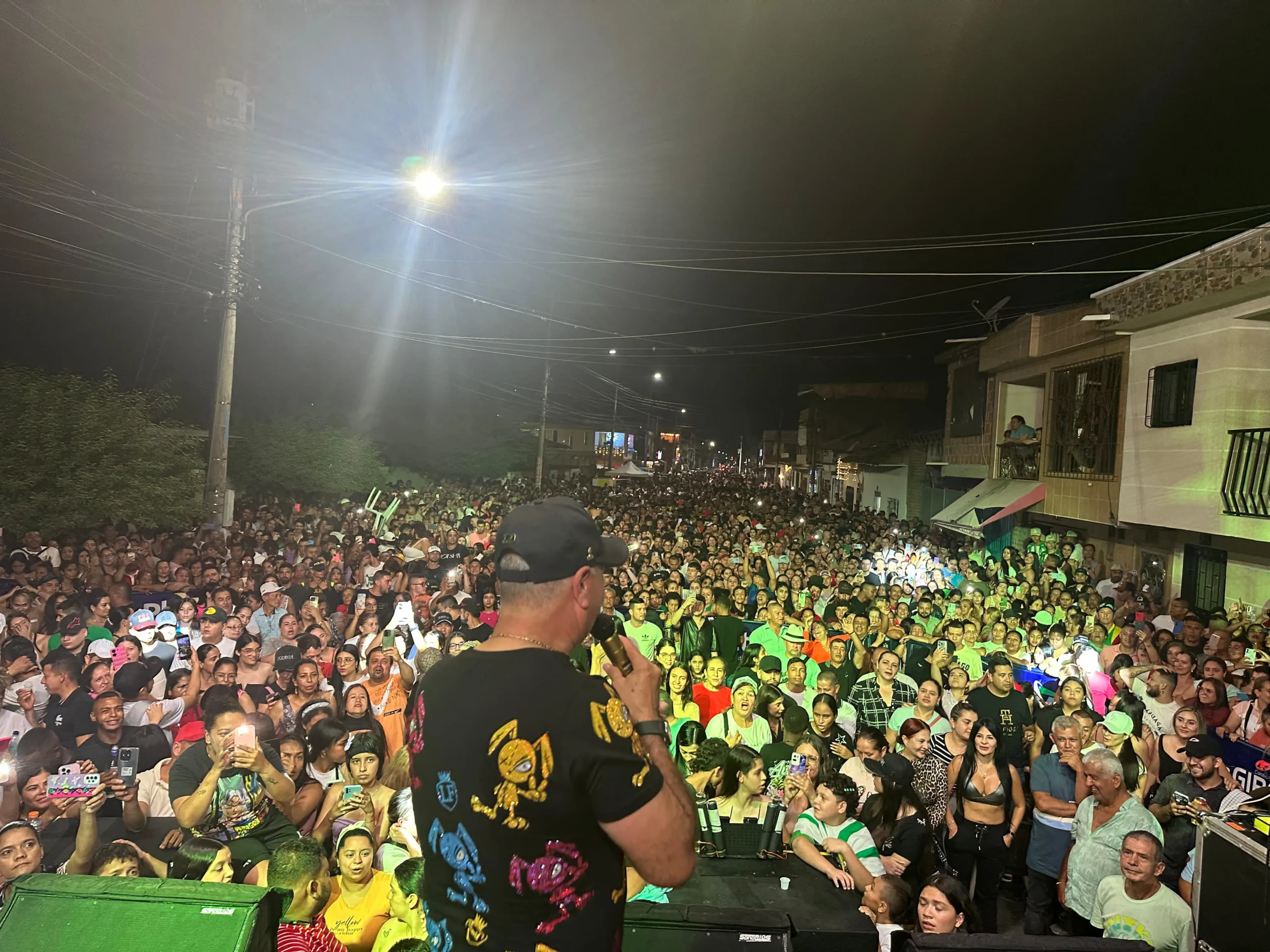 Luis Alberto Posada Emociona a Cartago. Luis Alberto Posada Emociona a Cartago.