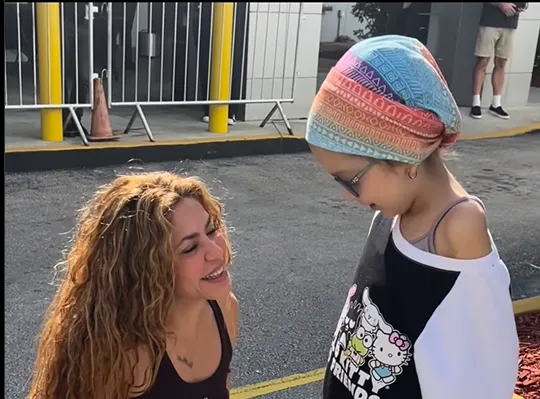 Shakira Emociona con Gesto Solidario. Shakira Emociona con Gesto Solidario.