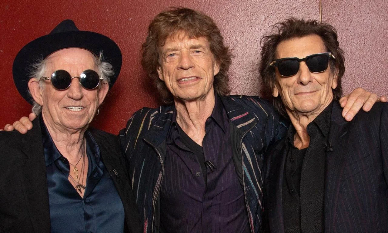 Álbum nuevo de los Rolling Stones toma forma con 13 canciones grabadas y una sorpresa para noviembre, tras cancelar su gira de verano. Álbum nuevo de los Rolling Stones toma forma con 13 canciones grabadas y una sorpresa para noviembre, tras cancelar su gira de verano.