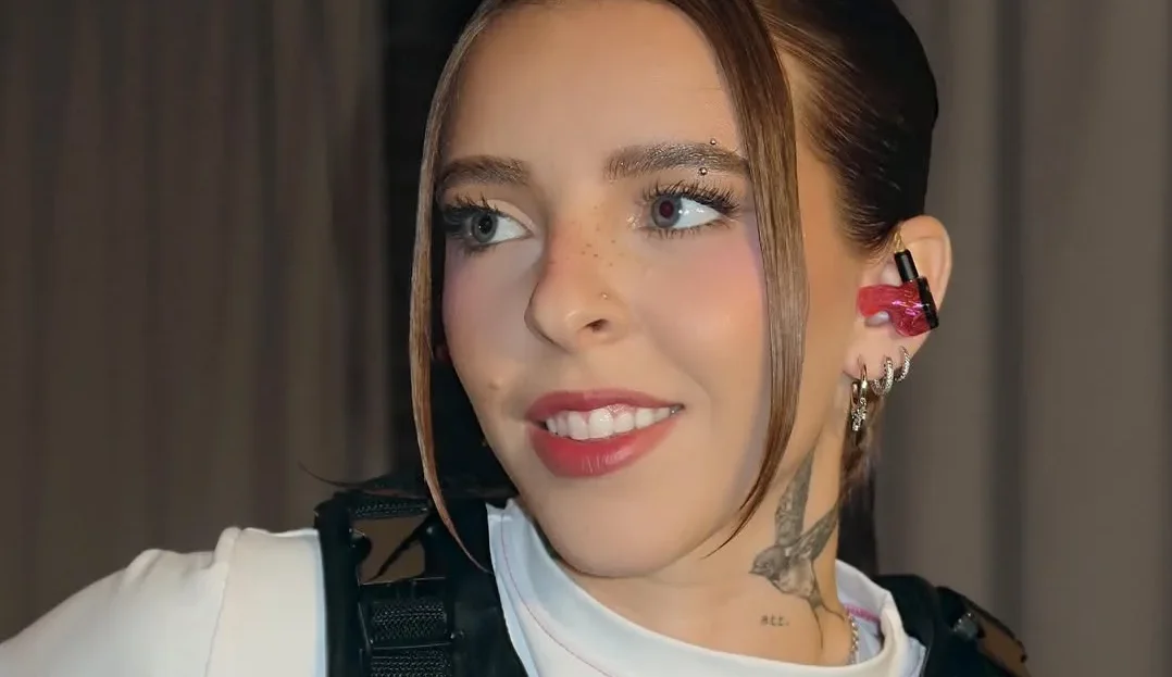 Artistas LGBTQ+ Que Amamos -@itsyoungmiko Artistas LGBTQ+ Que Amamos -@itsyoungmiko