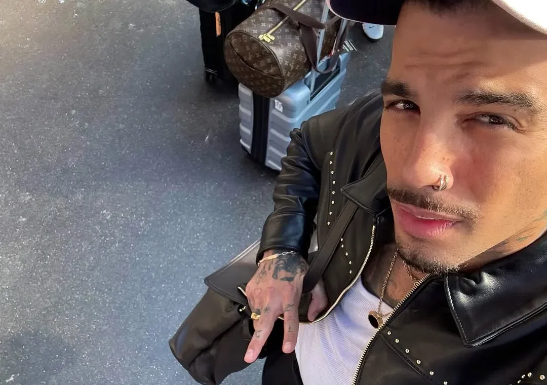 Rauw Alejandro Vuelve con Reggaetón en Buenos Términos.