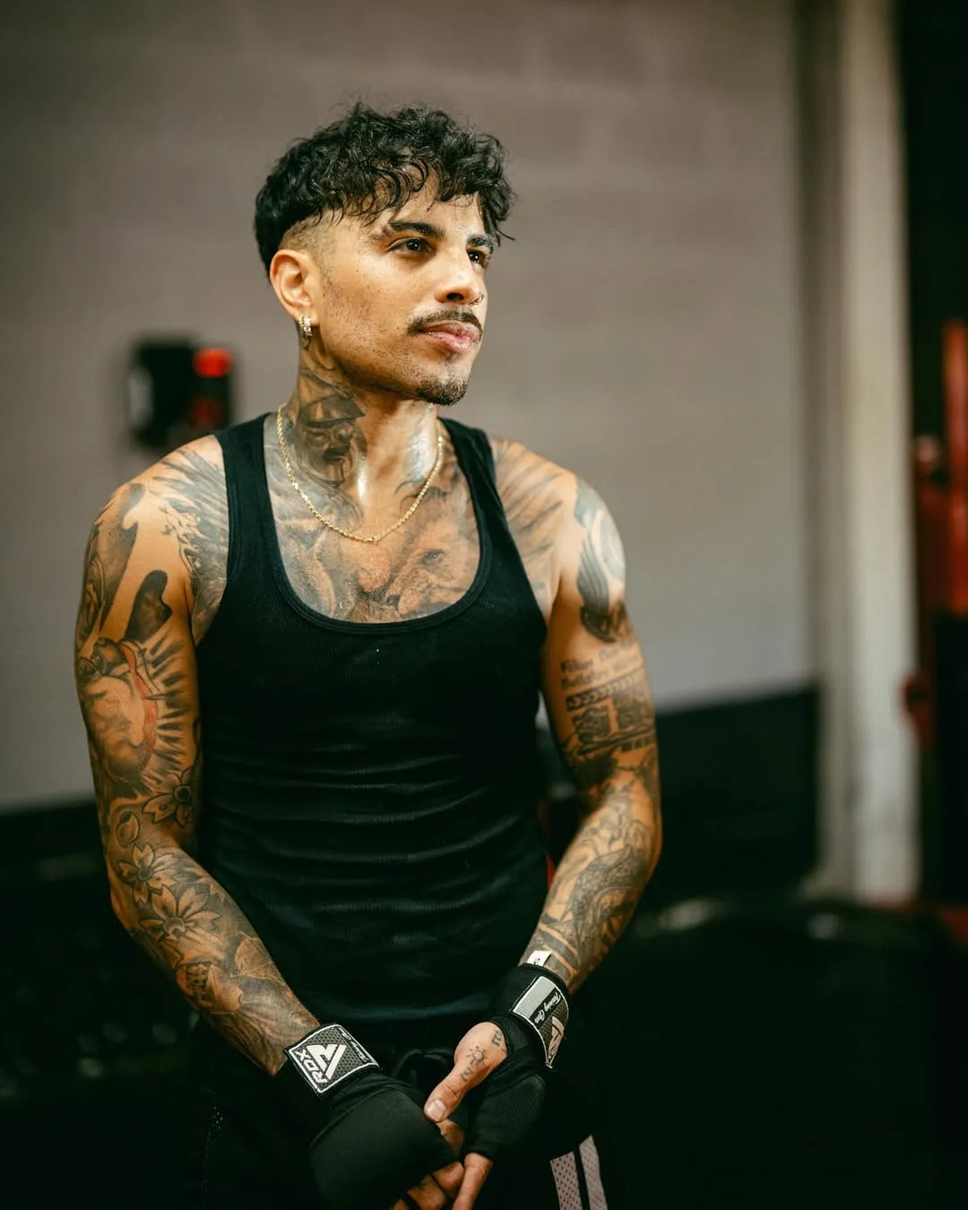 Rauw Alejandro Vuelve con Reggaetón en Buenos Términos.