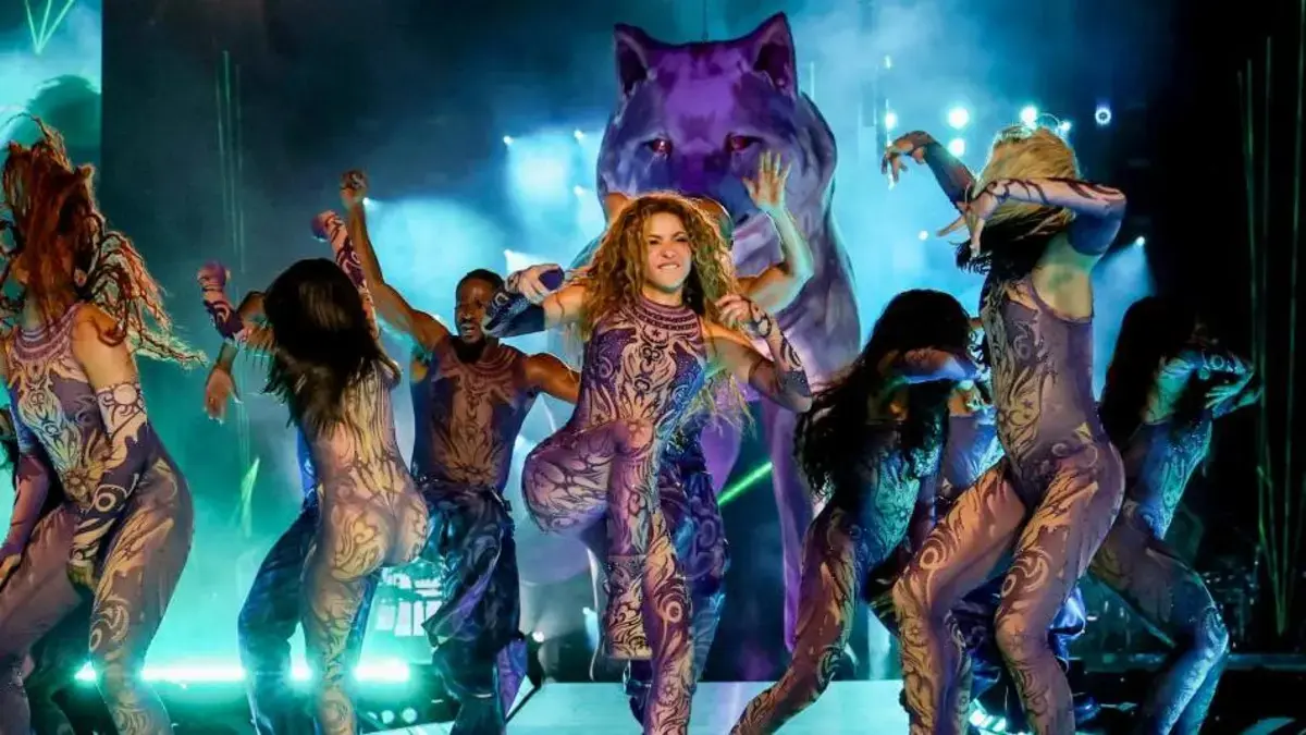 ¡Shakira y Grupo Niche una Locura Total en Cali! ¡Shakira y Grupo Niche una Locura Total en Cali!
