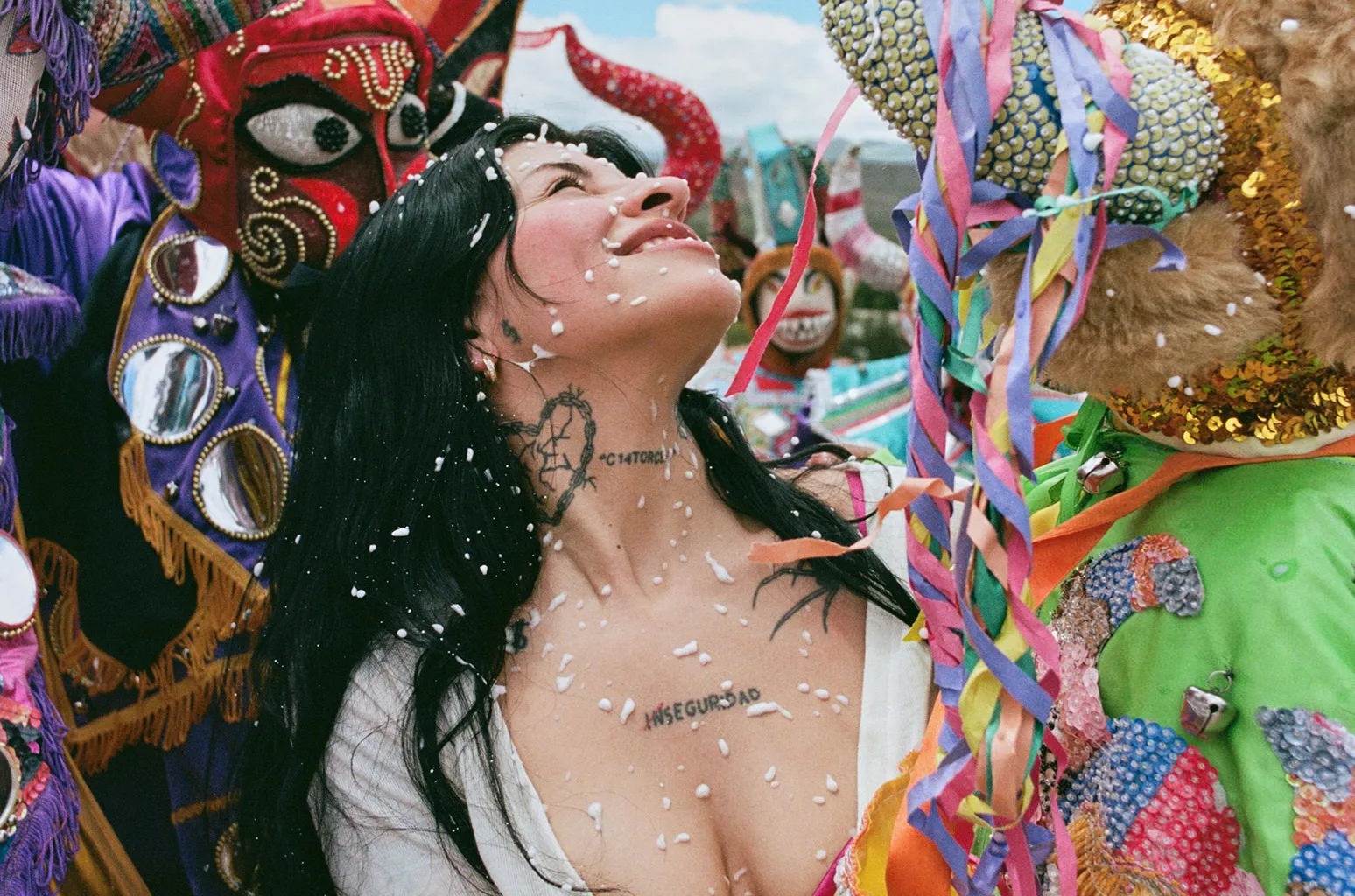 Latinaje la Jefa del Trap Cazzu Aterriza en Estados Unidos. Latinaje la Jefa del Trap Cazzu Aterriza en Estados Unidos.