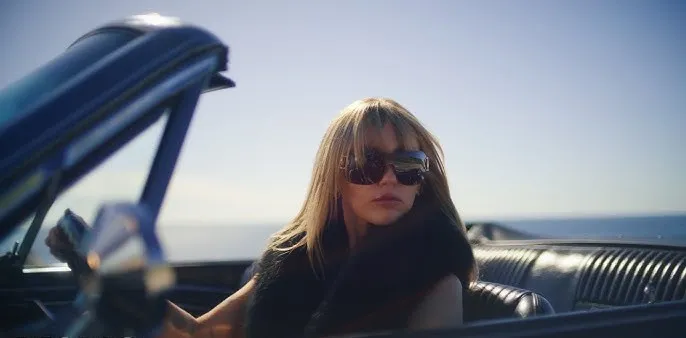 Younger You el Balance de Miley Cyrus Entre Nostalgia y Propósito