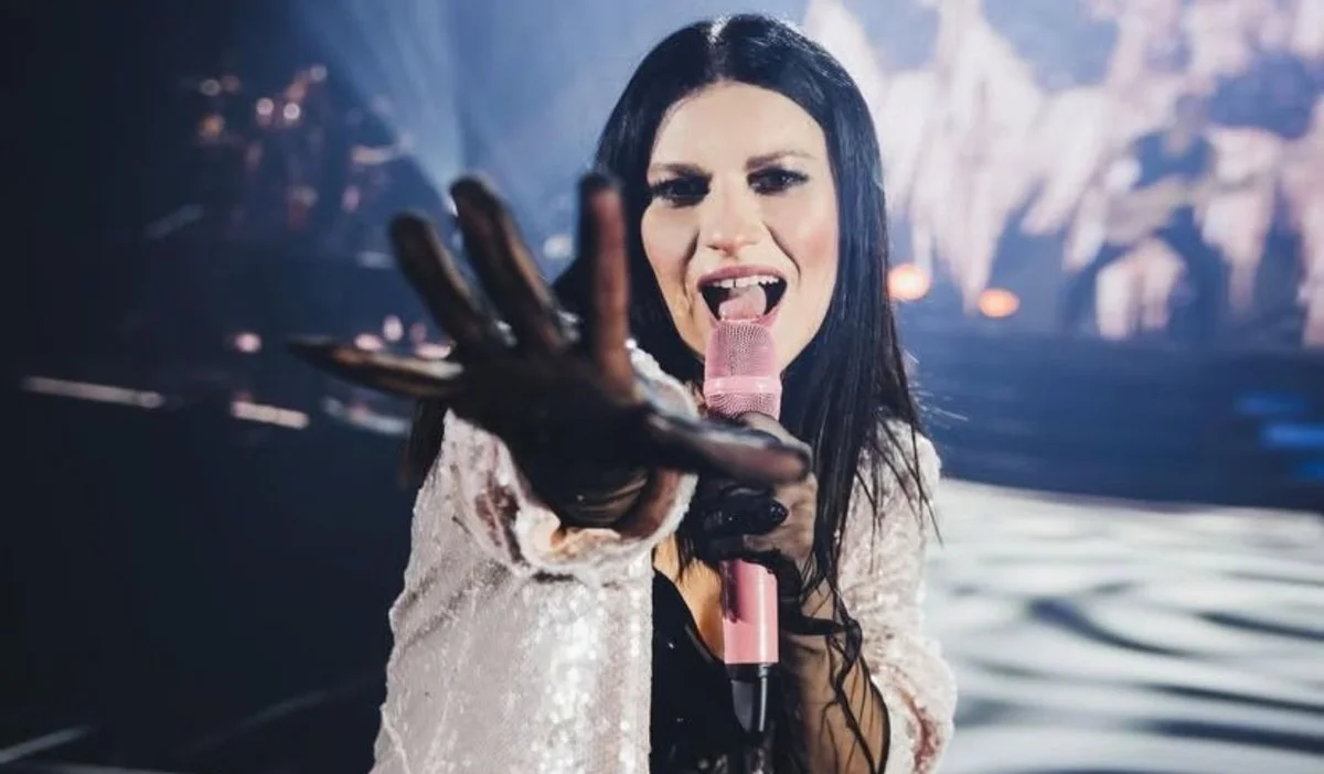 Laura Pausini Regresó a los Escenarios Con Su Energía