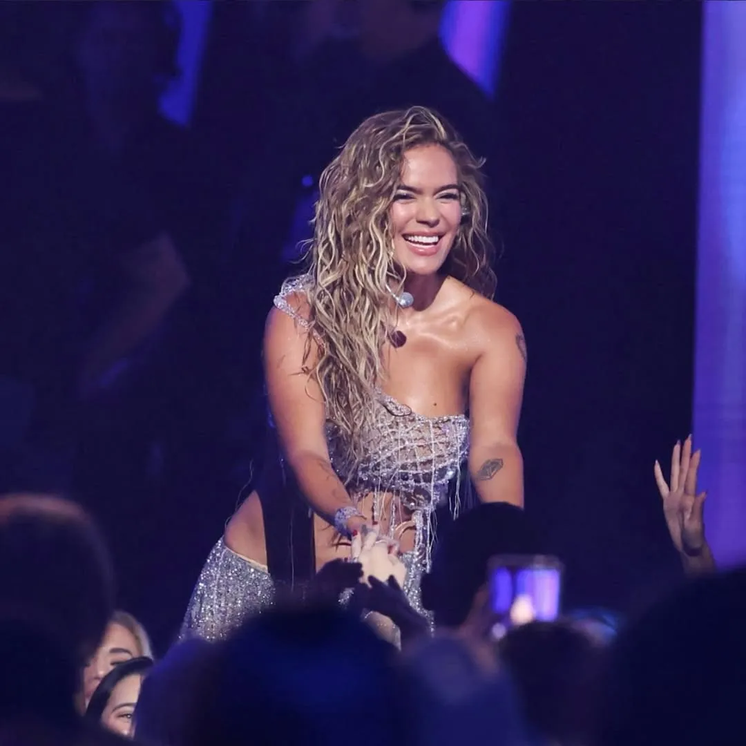 Karol G Hizo Historia En los AMAs