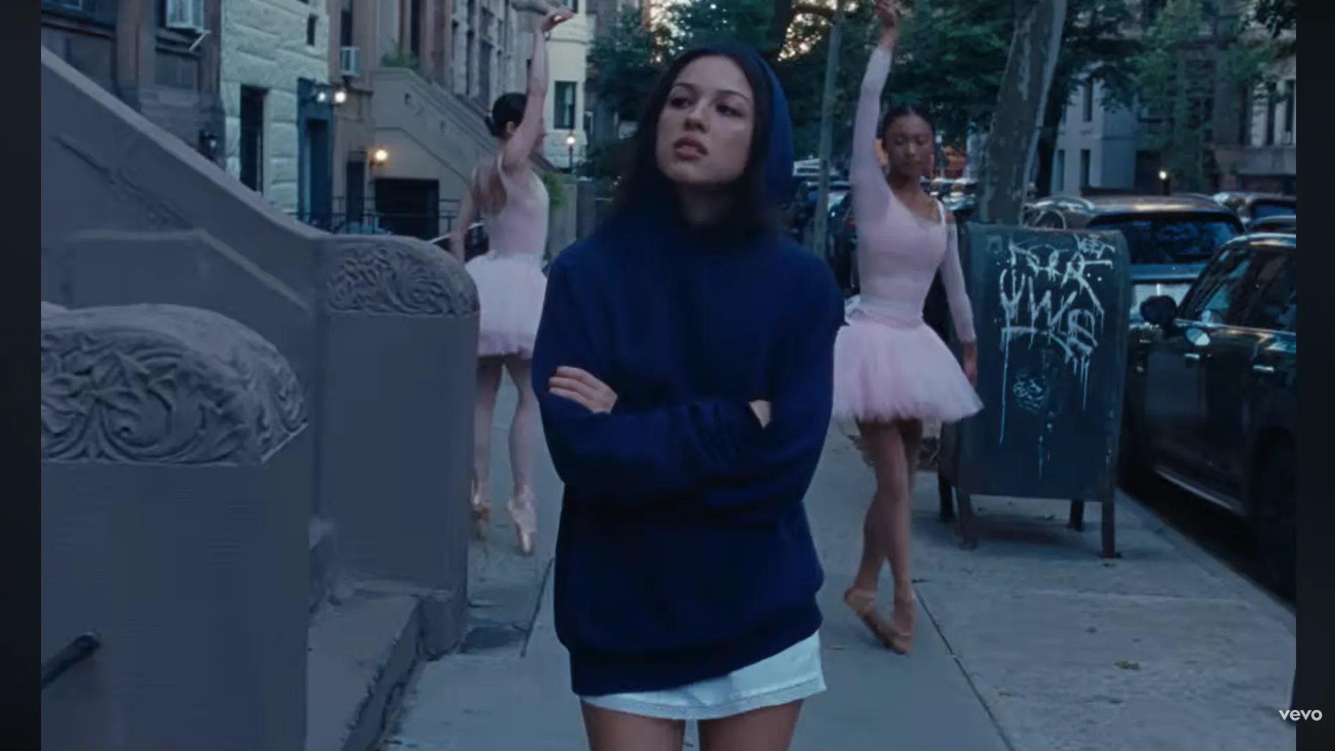 Olivia Rodrigo Triunfa con el Fenómeno Global de Stupid Song