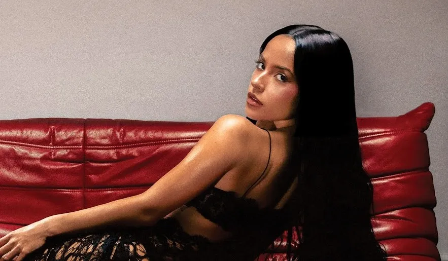 Becky G Anuncia Baraja Bendita para Sacudir la Escena Urbana Global