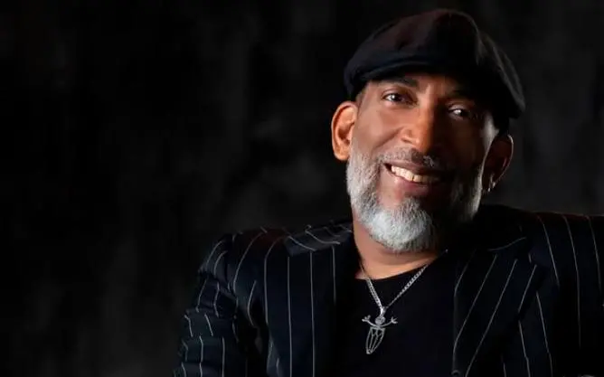 Chichí Peralta Conquista Premio Histórico Para La música Latina