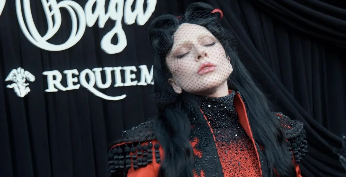 Gaga Remece las Redes con Misterioso Cambio de Perfil