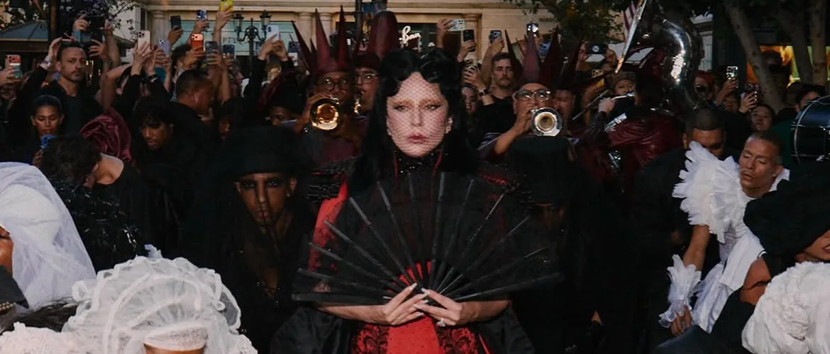 Gaga Remece las Redes con Misterioso Cambio de Perfil